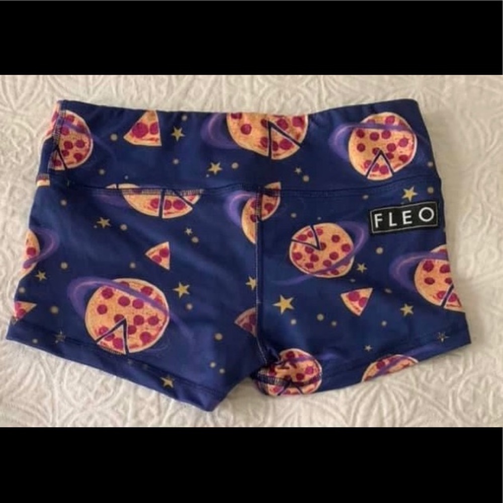 Fleo Pizza Bang Bang Short